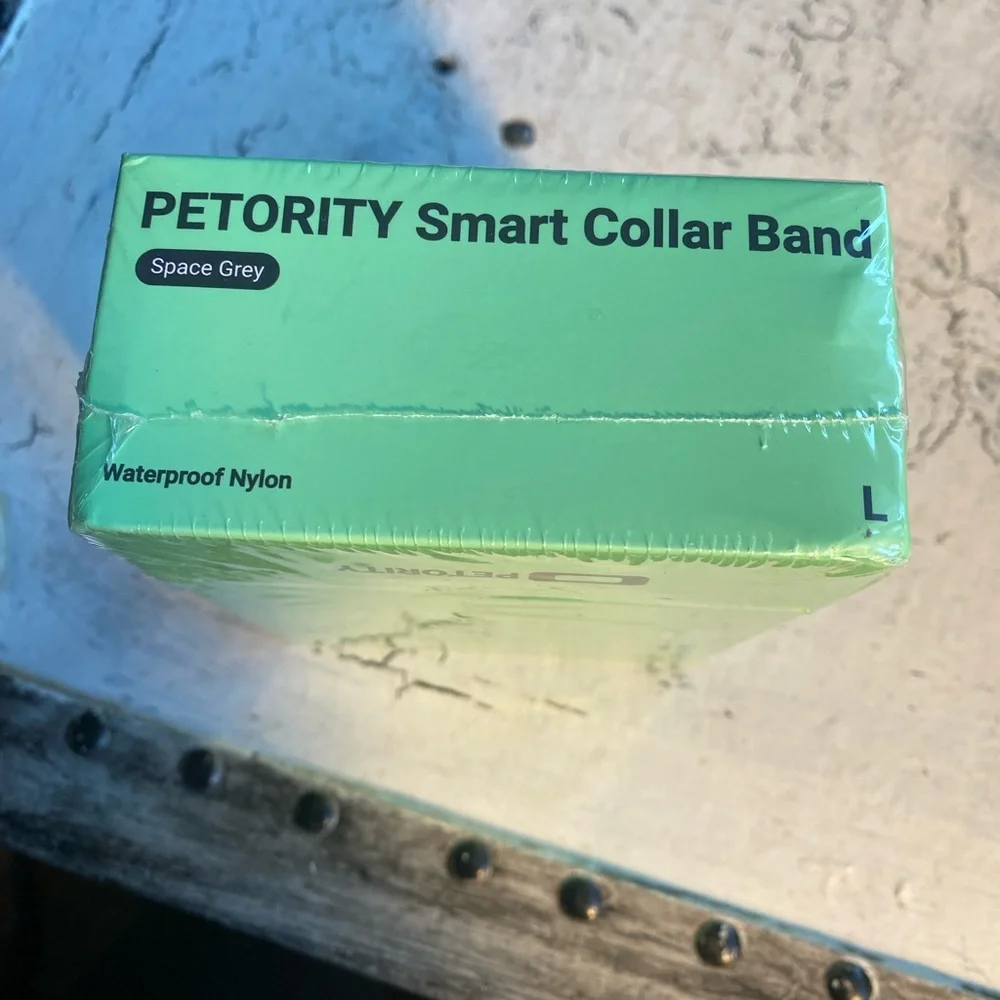 New In Box Petority Space Gray Large Smart Collar